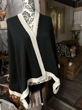 Black and Cream V‑Neck Knit Poncho Sweater